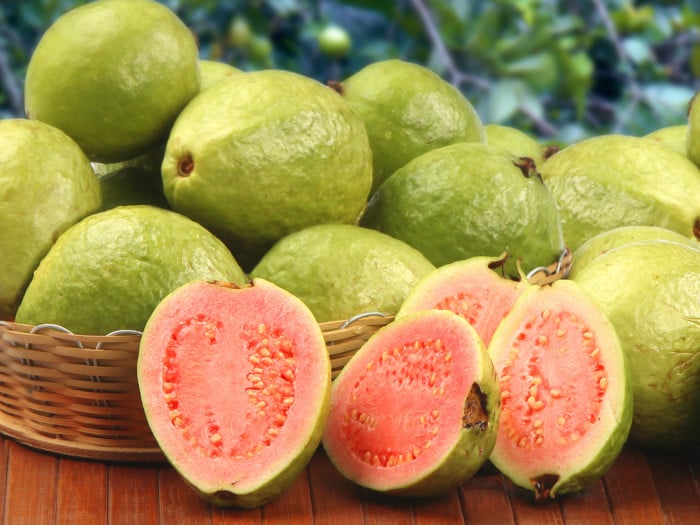 Guava: Health Benefits, Nutrition, Uses
